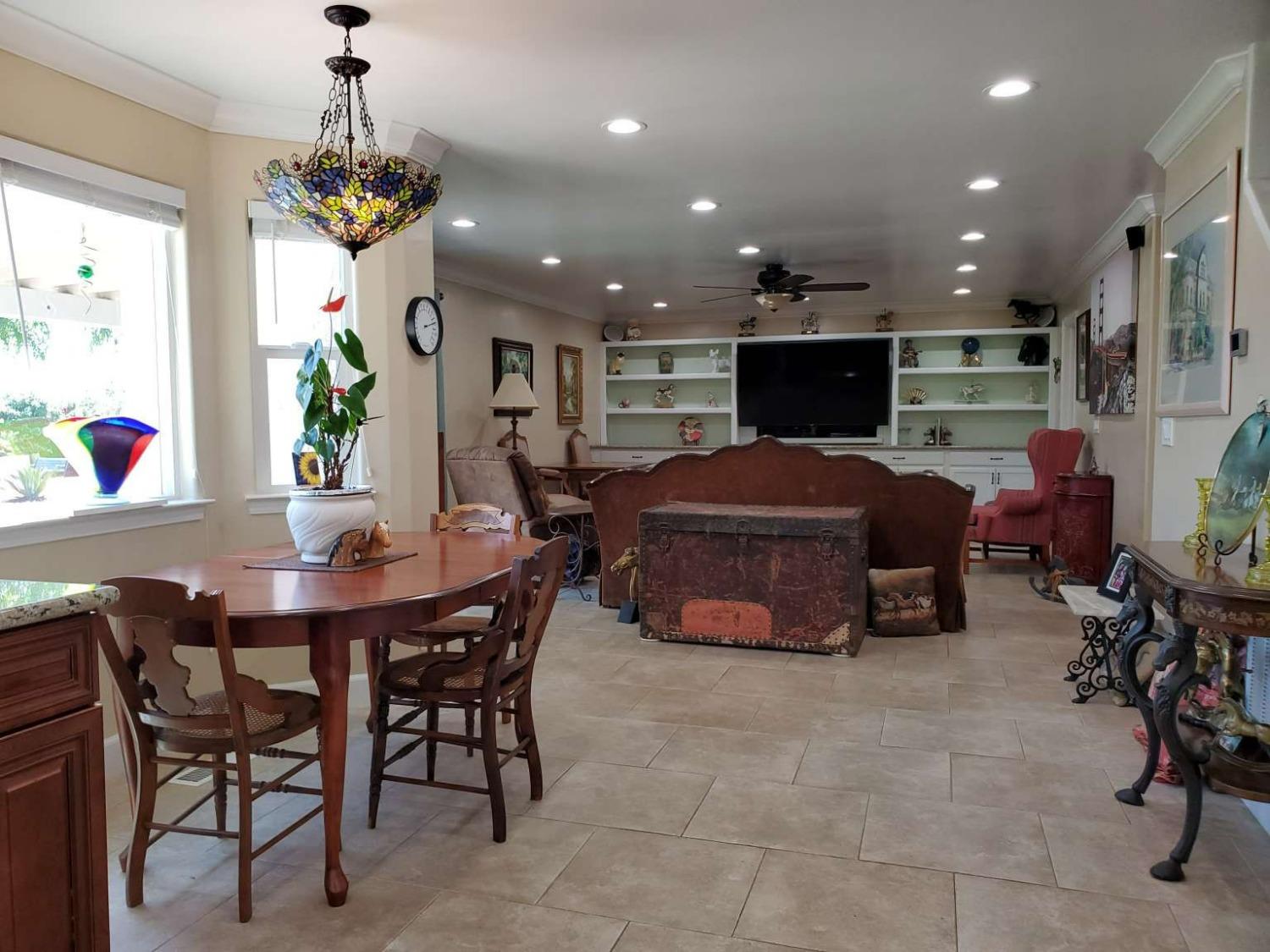 22725 East Parlier Avenue Reedley, CA 93654 - Photo 4 of 20 Gallery Image 4