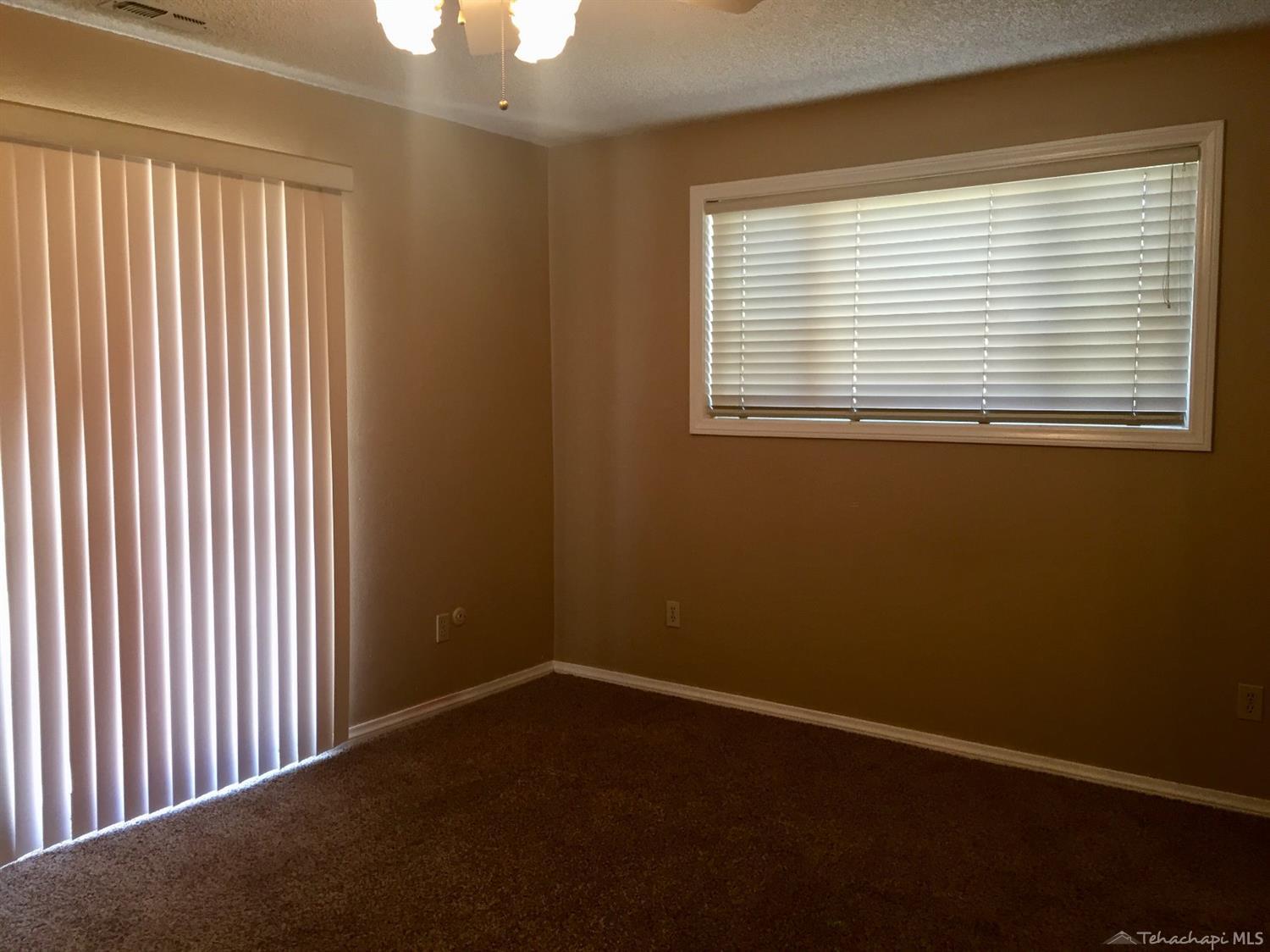 26101 Bear Valley Road Tehachapi, CA 93561 - Photo 18 of 24 Gallery Image 18