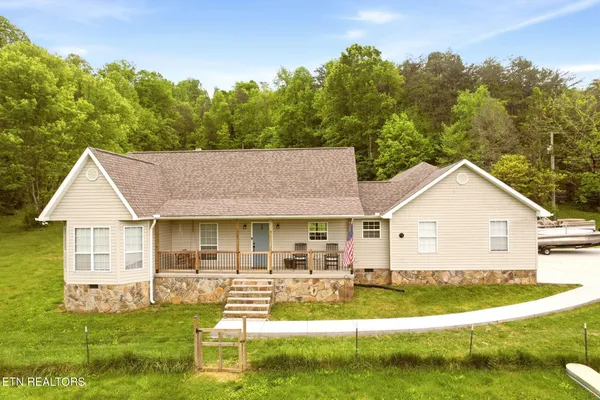$600,000 | 235 Raccoon Valley Road, Maynardville, TN 37807