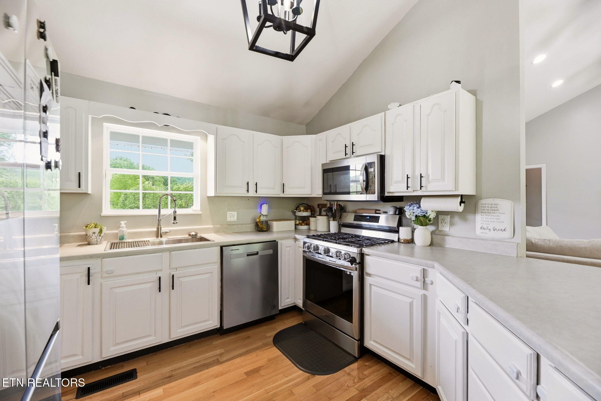 235 Raccoon Valley Road Maynardville, TN 37807 - Photo 11 of 41