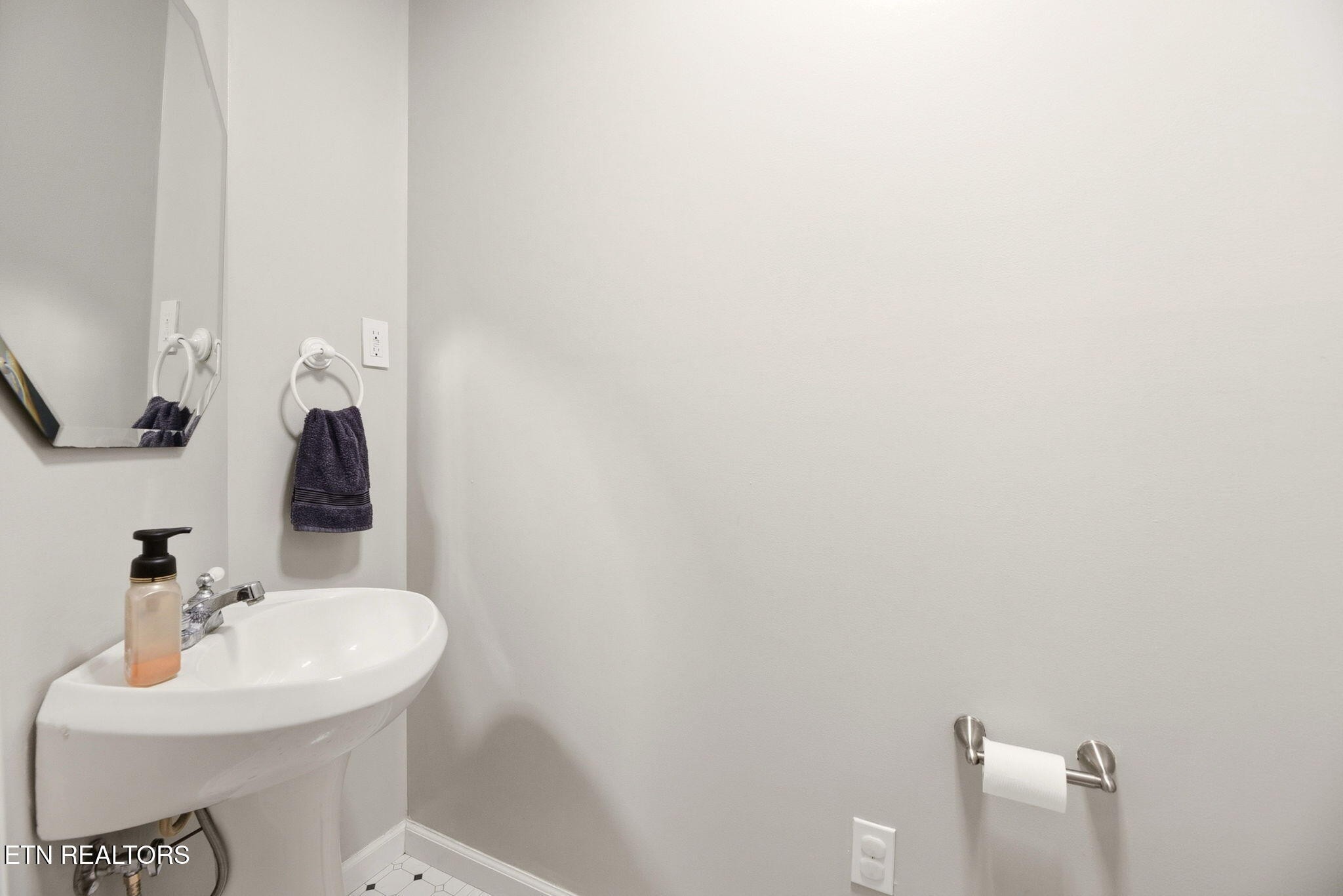 235 Raccoon Valley Road Maynardville, TN 37807 - Photo 15 of 41