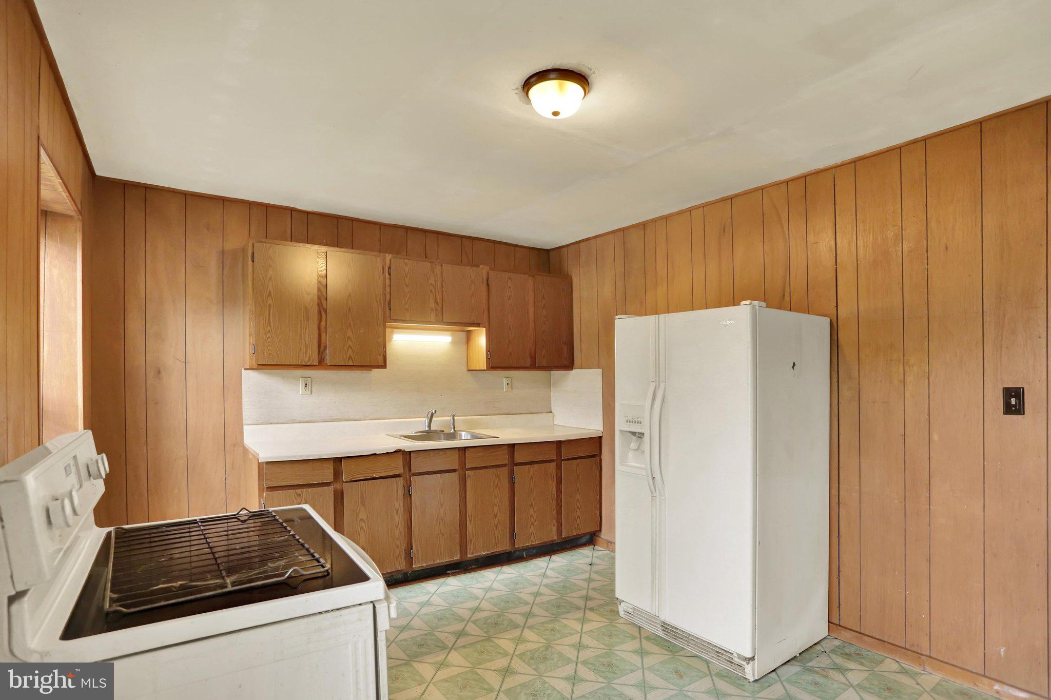 1129 Eagle Point Road Kutztown, PA 19530 - Photo 8 of 41 Left Side Unit Kitchen
