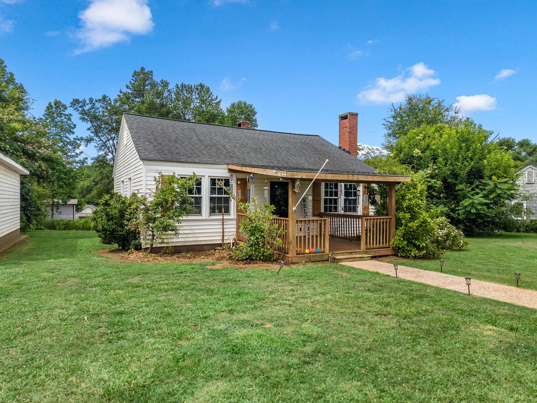 722 Syphrit Road Wellford, SC 29385 - Photo 9 of 30