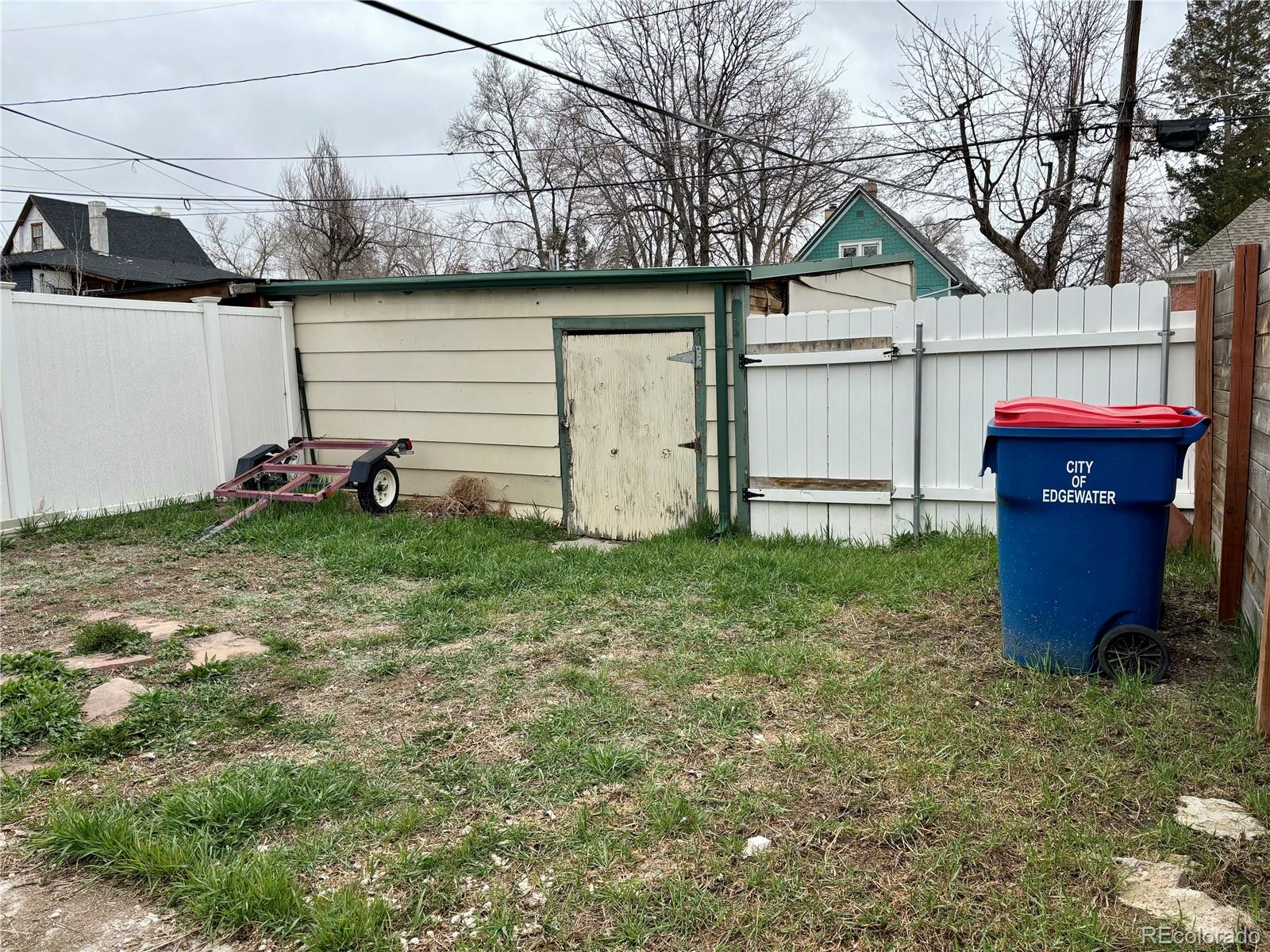 2568 Eaton Street Edgewater, CO 80214 - Photo 11 of 11 a view of a backyard