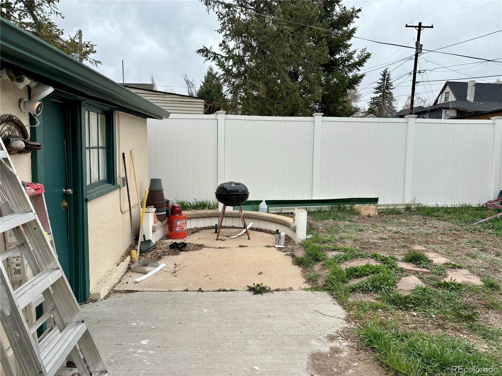2568 Eaton Street Edgewater, CO 80214 - Photo 10 of 11 a view of outdoor space and yard