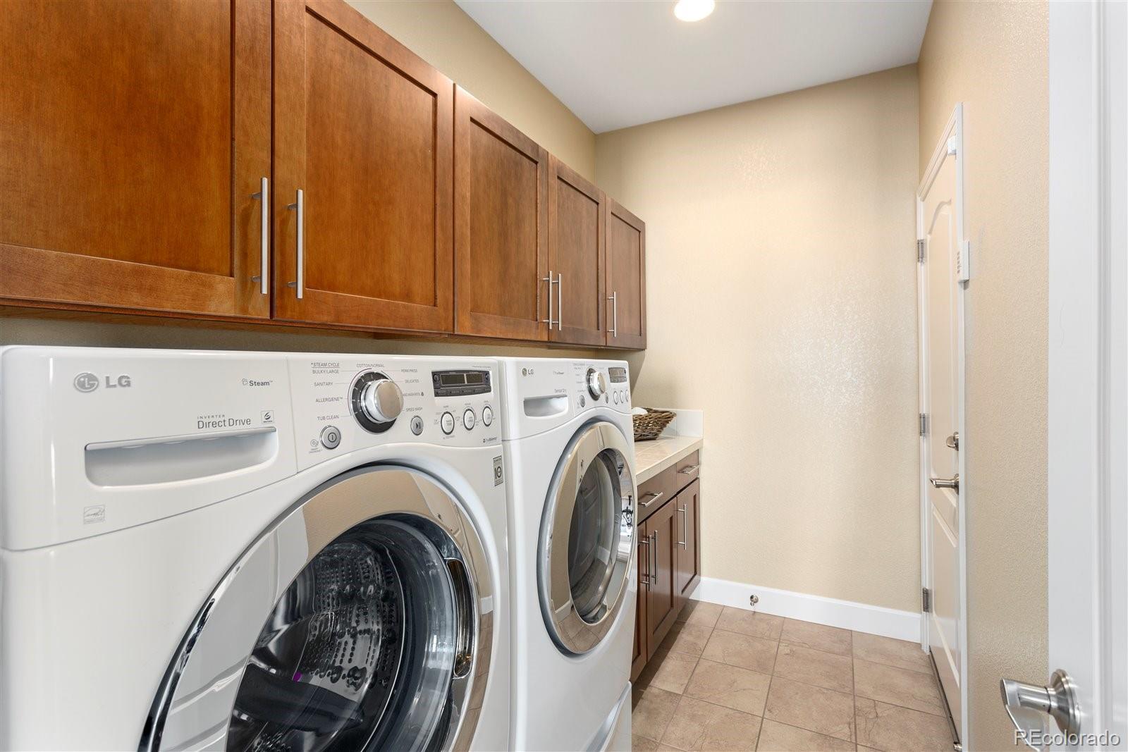 10634 Sundial Rim Road Highlands Ranch, CO 80126 - Photo 33 of 40 a view of washer and dryer