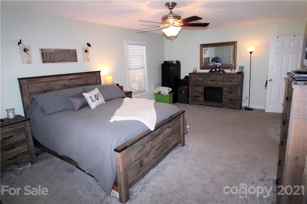 345 Quinn Road Clover, SC 29710 - Photo 11 of 23 Gallery Image 11