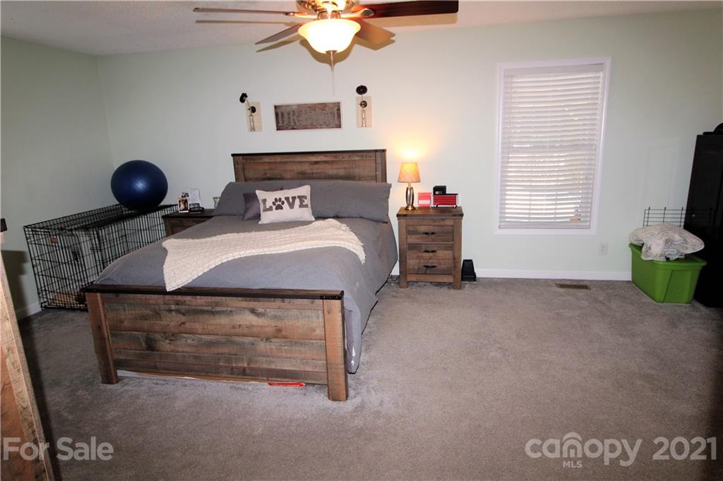 345 Quinn Road Clover, SC 29710 - Photo 10 of 23 Gallery Image 10