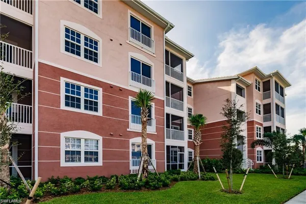 $1,650 | 15901 Royal Pointe Lane, Unit 405, Fort Myers, FL 33908