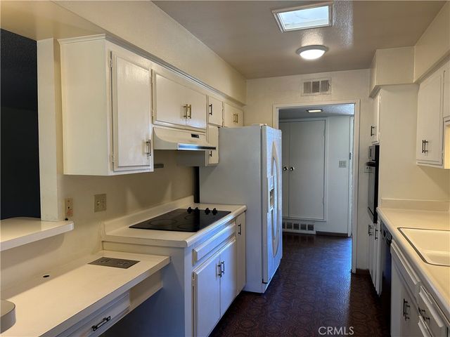 $1,995 | 46165 Burroweed Lane, Palm Desert, CA 92260