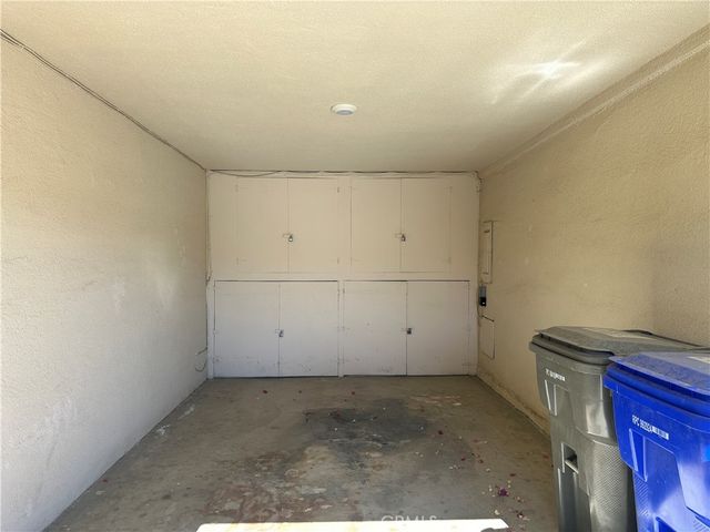 $1,995 | 46165 Burroweed Lane, Palm Desert, CA 92260