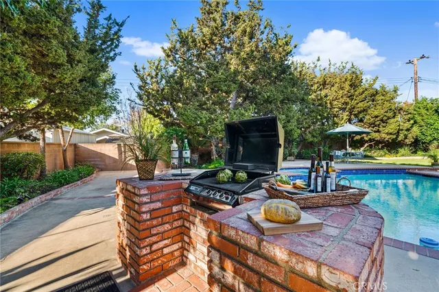 $1,600,000 | 631 East Elizabeth Drive, Orange, CA 92867