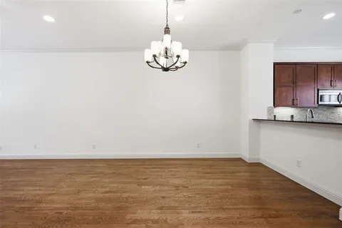$515,000 | 636 East Bluff Street, Fort Worth, TX 76102