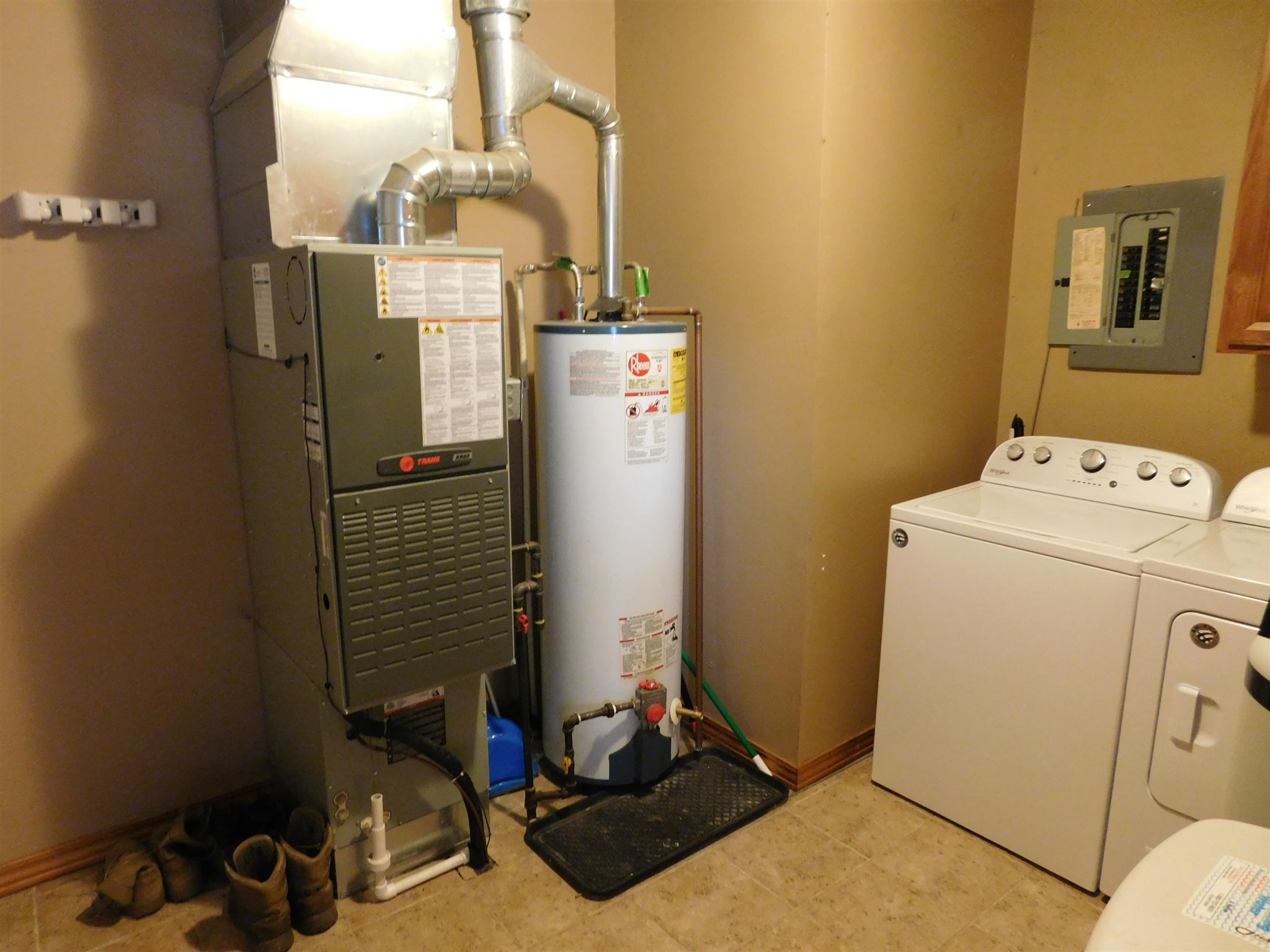 8967 East Hatchery Road Syracuse, IN 46567 - Photo 29 of 30 Gallery Image 29