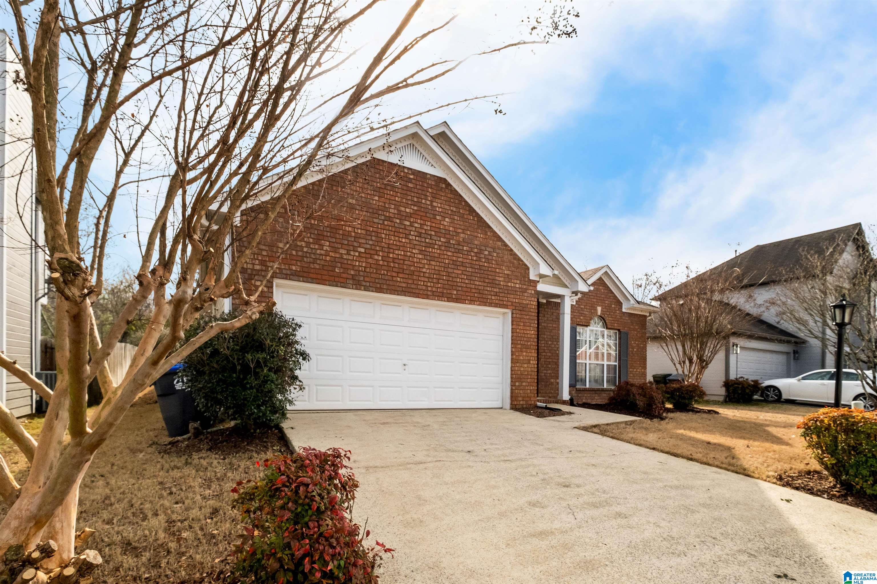 109 Crestmont Lane Pelham, AL 35124 - Photo 3 of 30