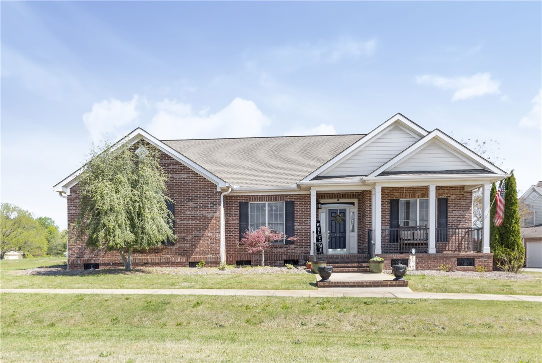 102 Village Main Anderson, SC 29621 - Photo 1 of 29 Gallery Image 1