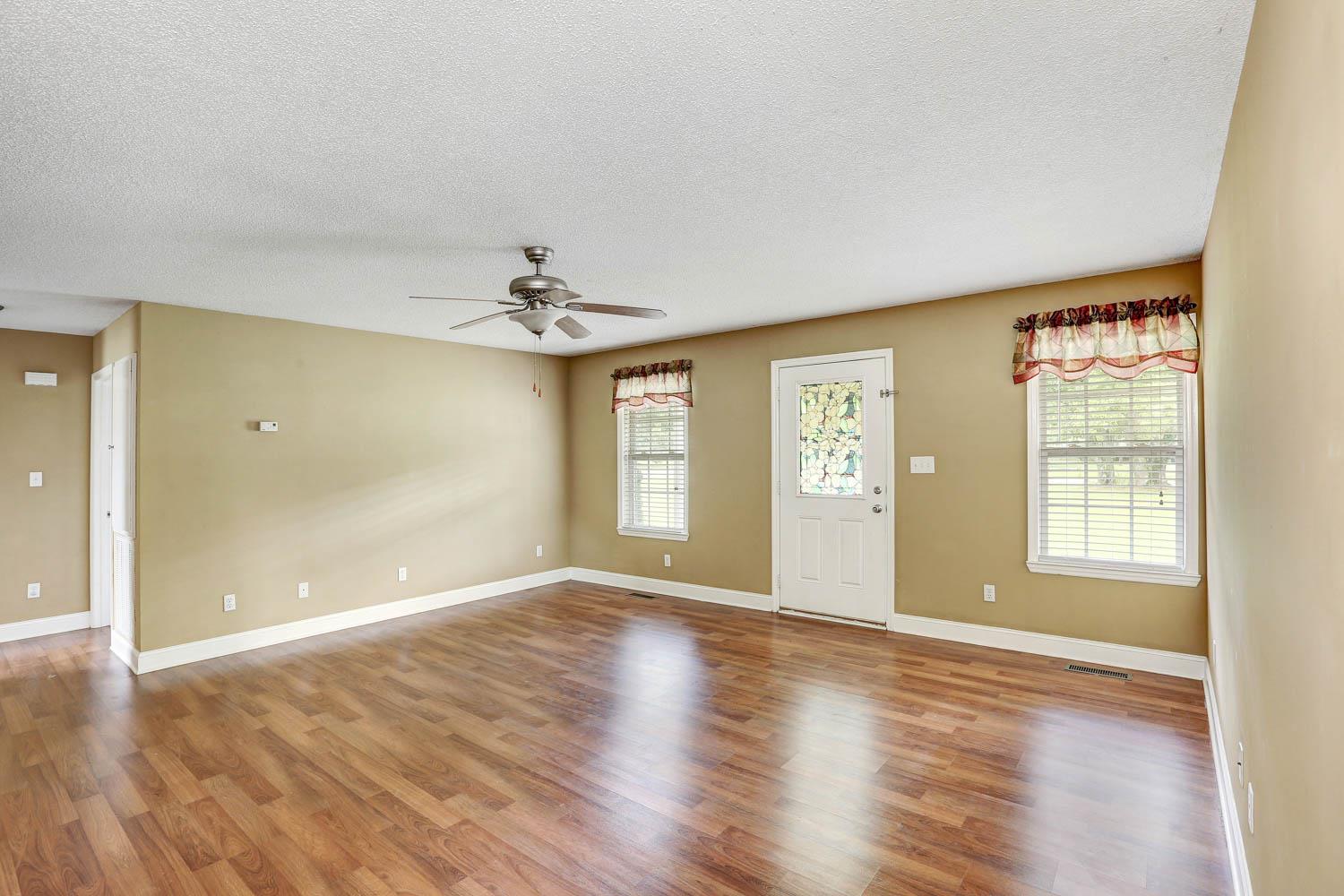 25156 Sand Springs Road Athens, AL 35613 - Photo 5 of 24 Living Room - With laminate flooring.