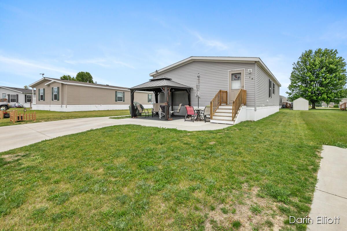360 East Tuttle Road, Unit 160 Ionia, MI 48846 - Photo 3 of 34 IMG_1002