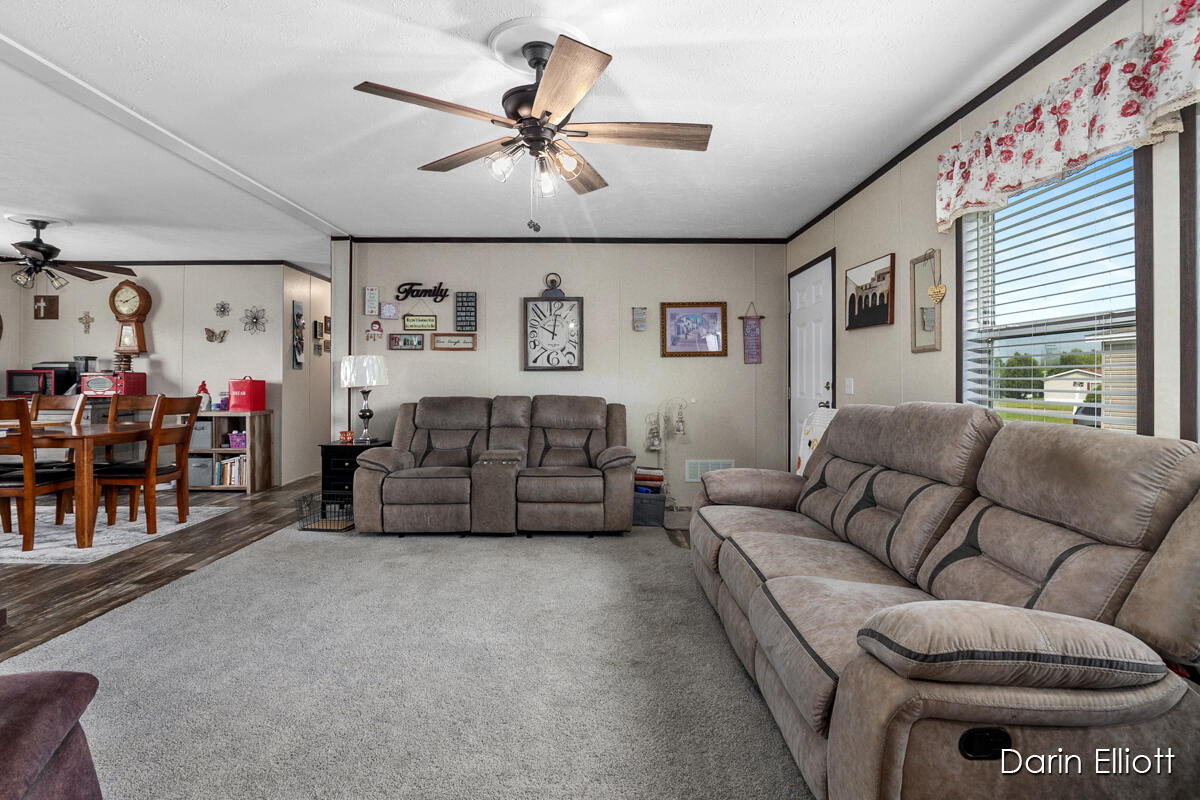 360 East Tuttle Road, Unit 160 Ionia, MI 48846 - Photo 7 of 34 IMG_1006