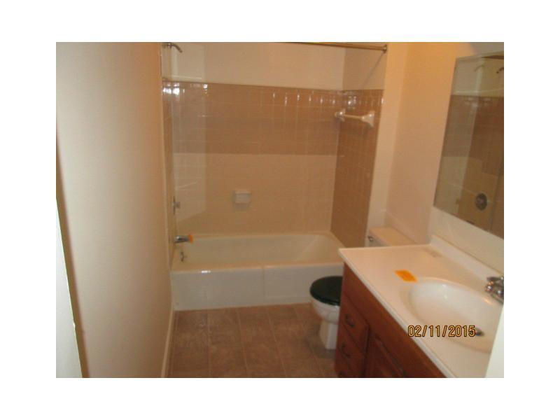 3982 Braddock Road Indianapolis, IN 46268 - Photo 9 of 13 Gallery Image 9
