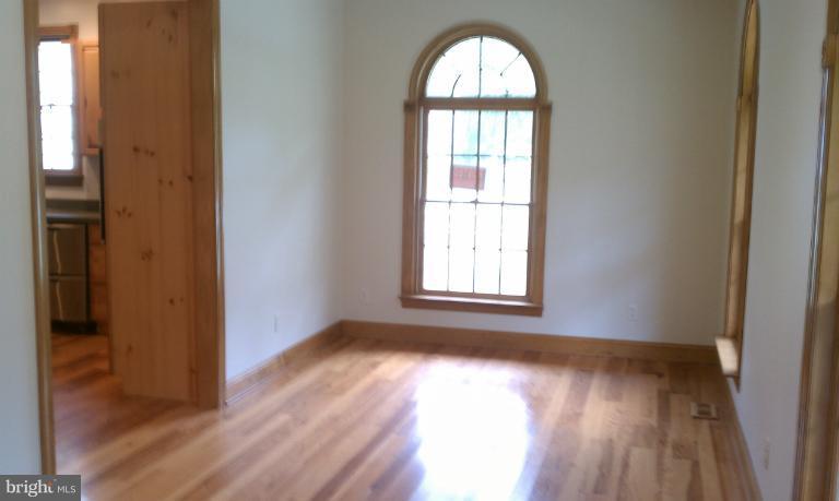 17015 Wolf Road Henderson, MD 21640 - Photo 3 of 30 Dining Room