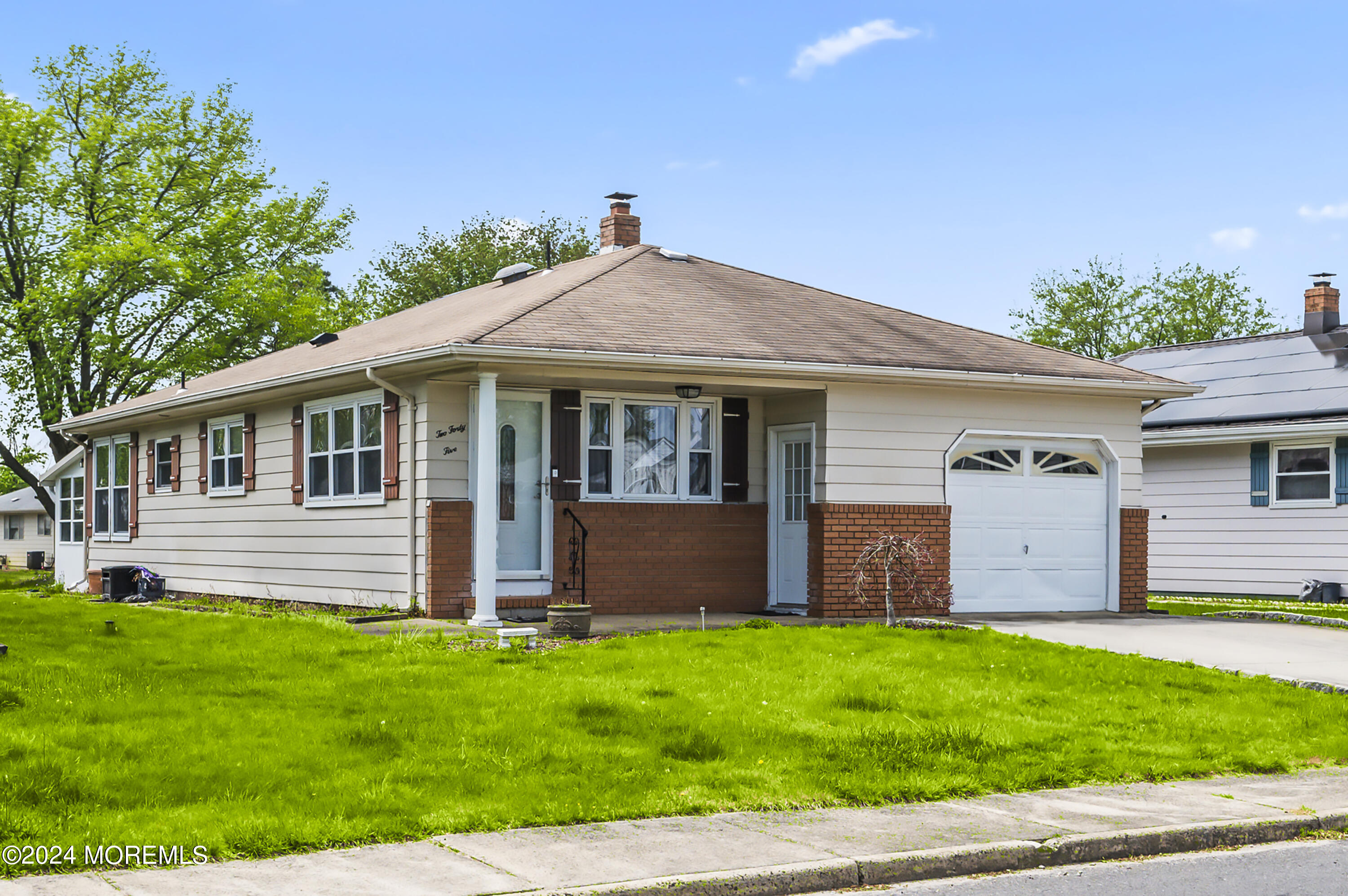 245 Harrington Dr North