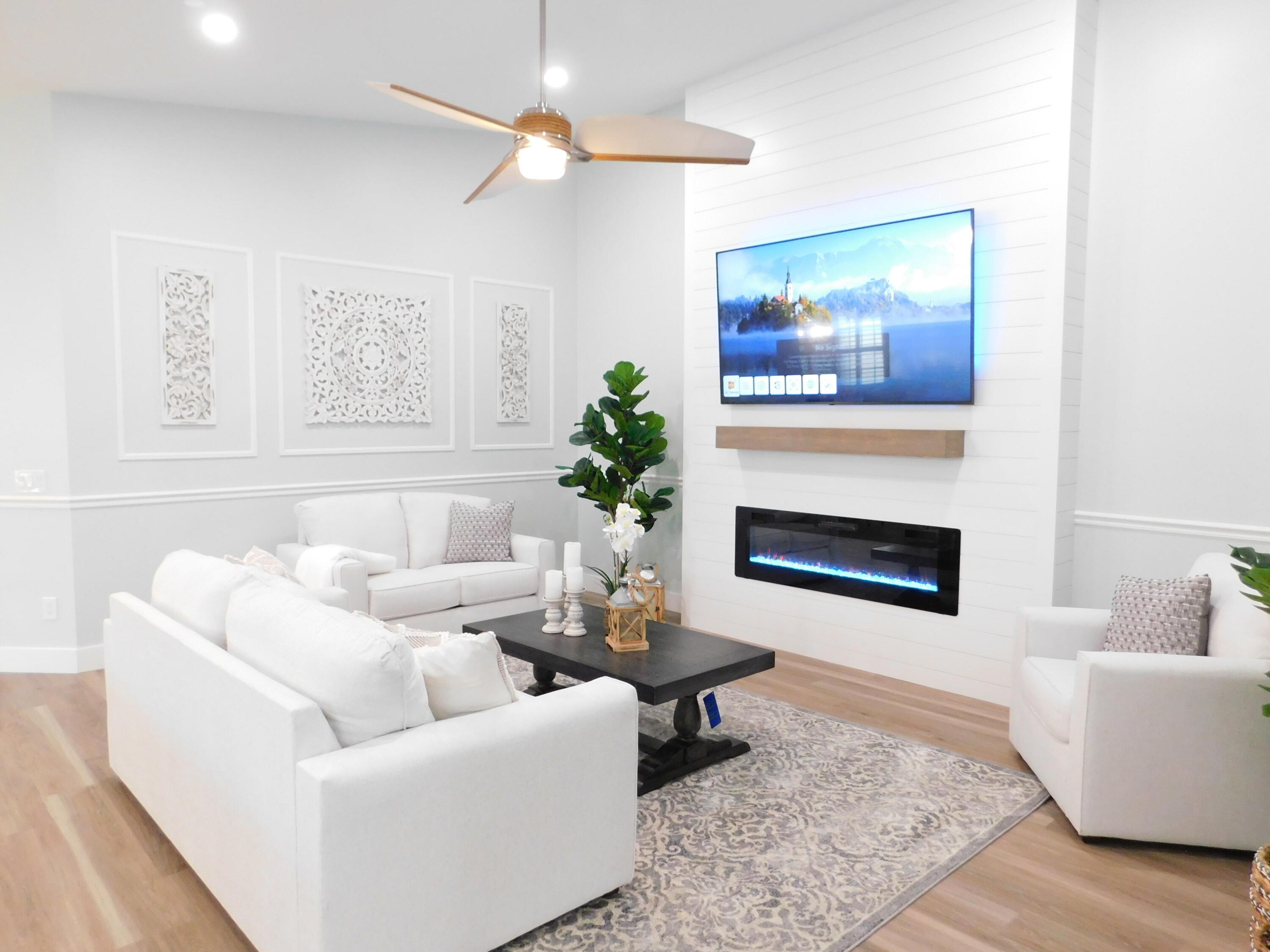 900 Southwest Tamarrow Place Stuart, FL 34997 - Photo 3 of 65 Family room
