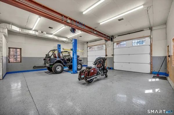 $1,150,000 | 72 Village Gate Drive, Southington, CT 06489