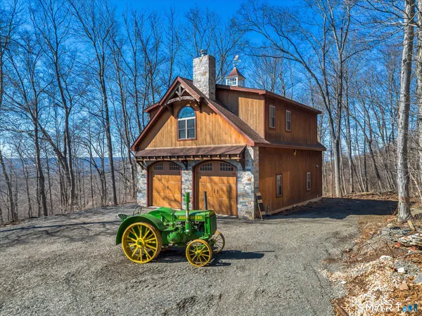 $1,150,000 | 72 Village Gate Drive, Southington, CT 06489