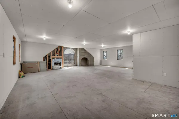 $1,150,000 | 72 Village Gate Drive, Southington, CT 06489