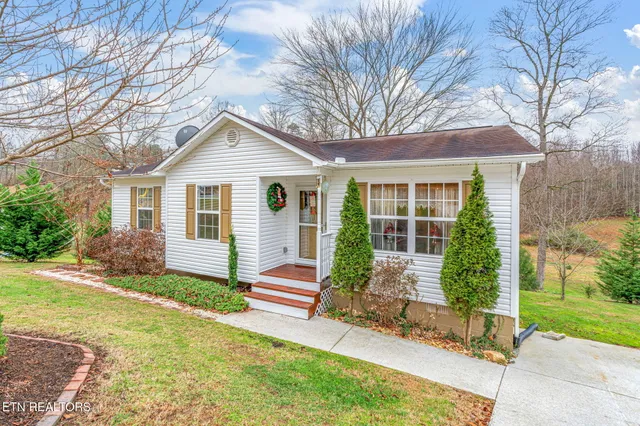 $265,000 | 124 Mac Ivey Lane, La Follette, TN 37766