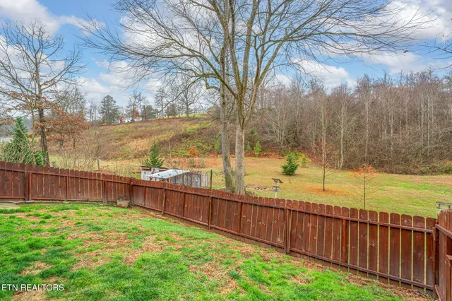 $265,000 | 124 Mac Ivey Lane, La Follette, TN 37766
