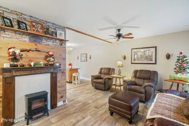 $265,000 | 124 Mac Ivey Lane, La Follette, TN 37766