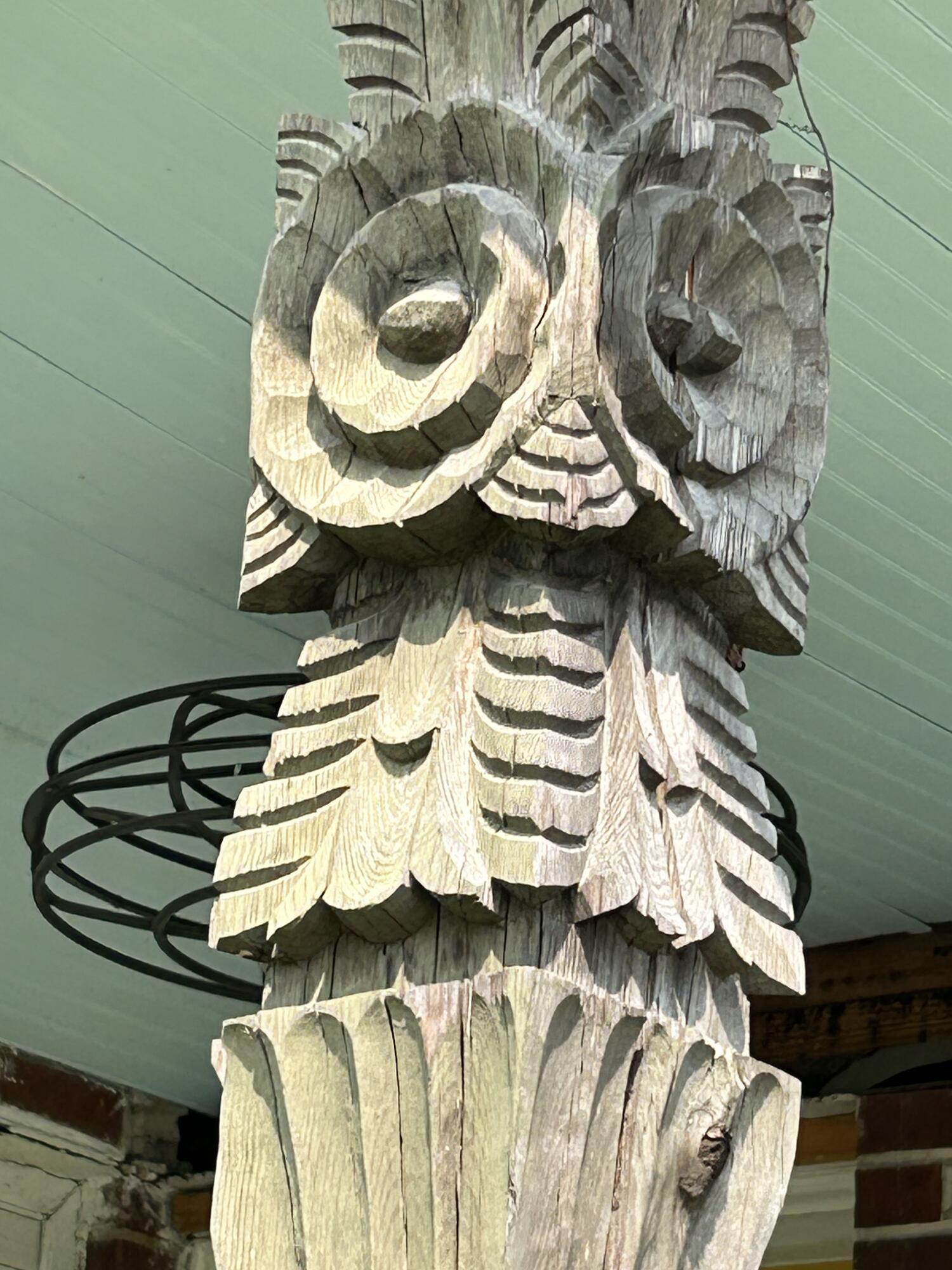 2204 Dover Street North Charleston, SC 29405 - Photo 11 of 15 2204 Dover St - totem pole porch