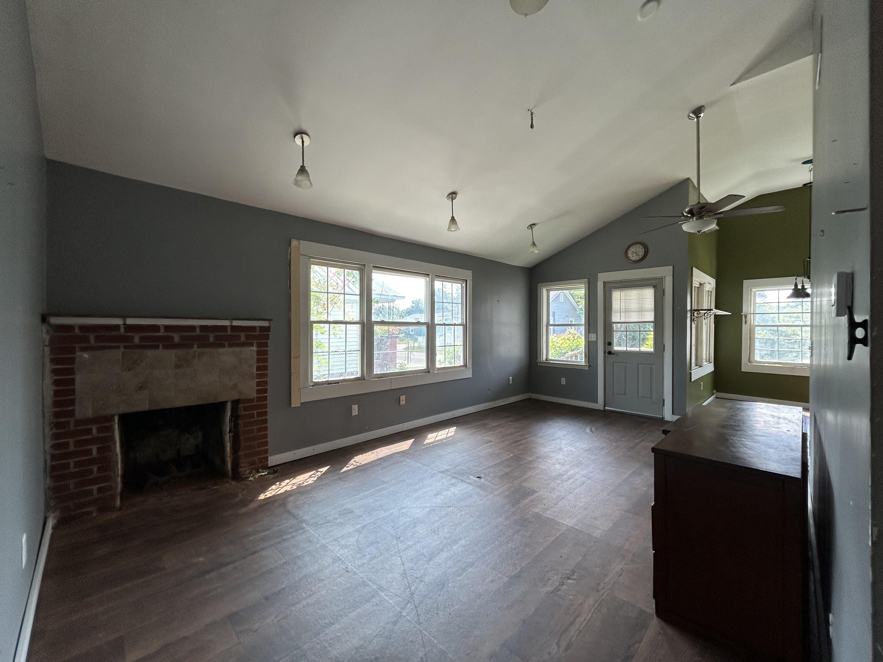 2204 Dover Street North Charleston, SC 29405 - Photo 5 of 15 2204 Dover St living room
