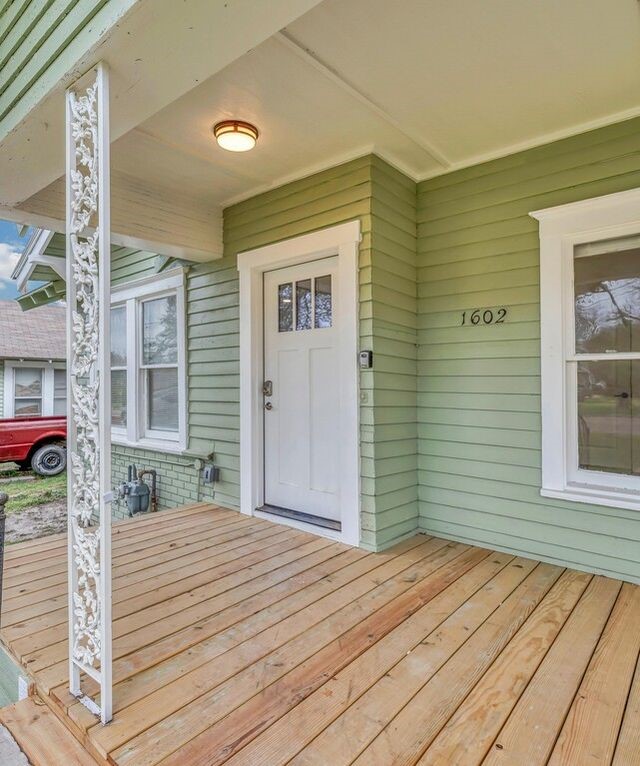 1602 Mitchell Avenue Waco, TX 76708 - Photo 2 of 22