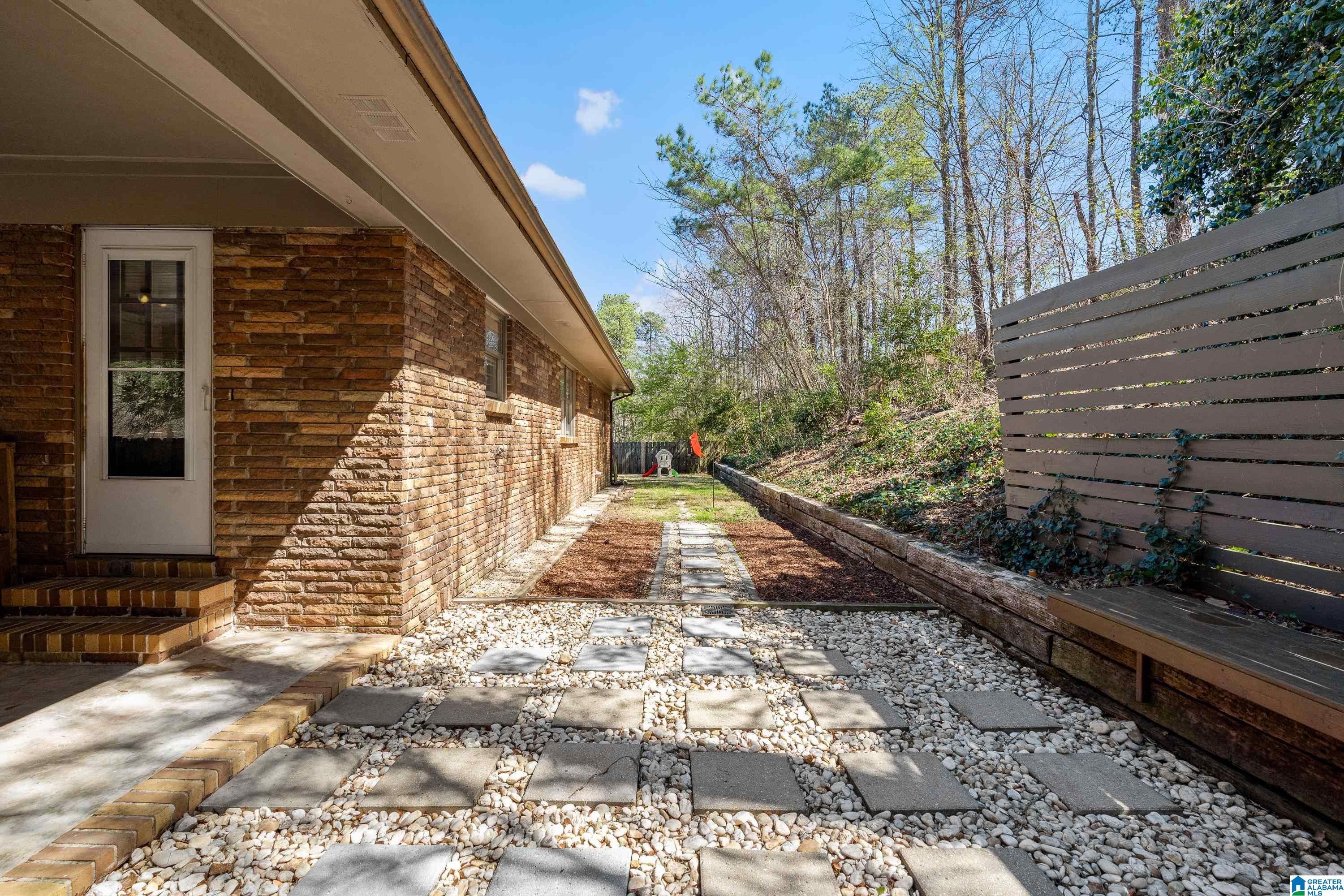 1537 Cresthill Road Birmingham, AL 35213 - Photo 25 of 26 Gallery Image 25