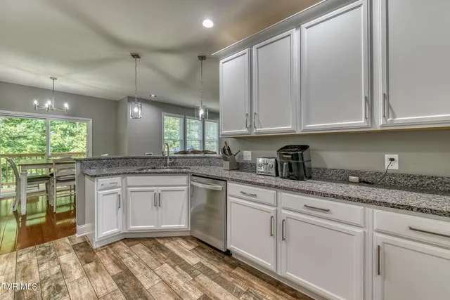 $492,000 | 237 Oak View Circle, Bristol, TN 37620