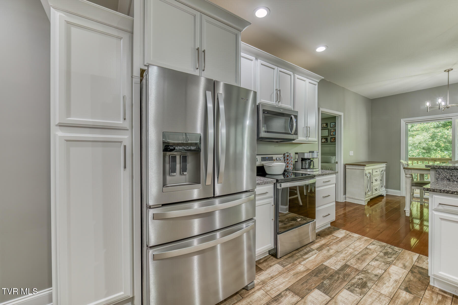 237 Oak View Circle Bristol, TN 37620 - Photo 17 of 38 237 Oak View Cir-17