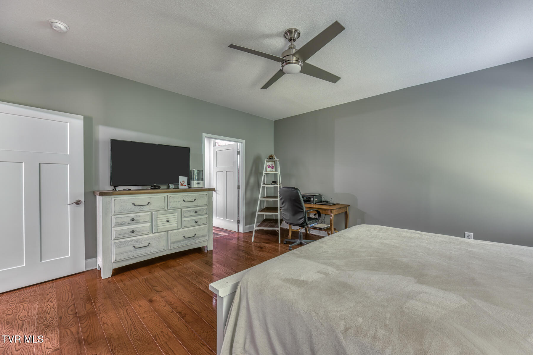 237 Oak View Circle Bristol, TN 37620 - Photo 19 of 38 237 Oak View Cir-19