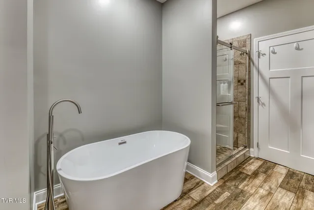 $492,000 | 237 Oak View Circle, Bristol, TN 37620