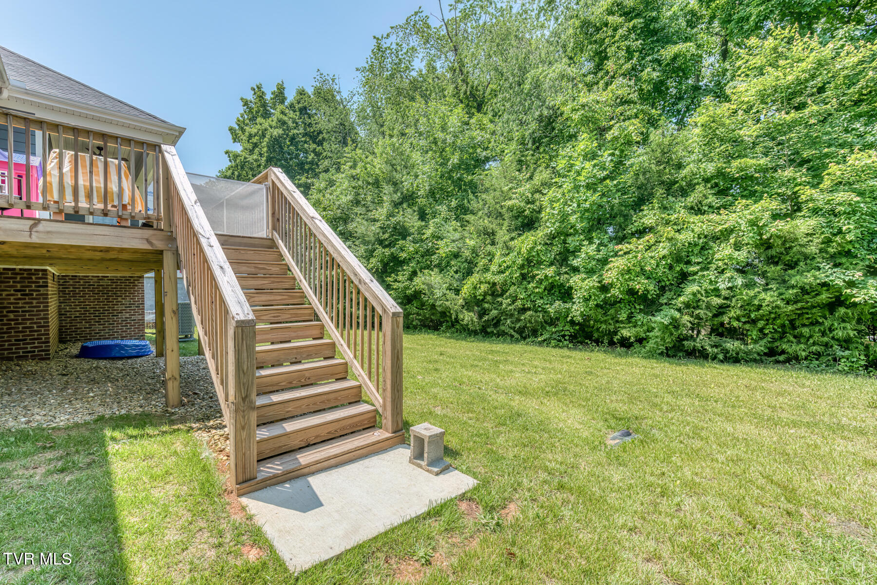 237 Oak View Circle Bristol, TN 37620 - Photo 34 of 38 237 Oak View Cir-34