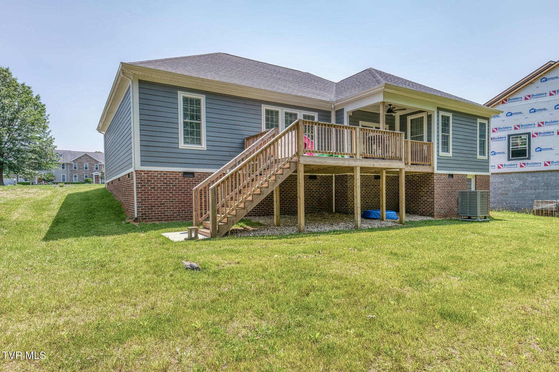237 Oak View Circle Bristol, TN 37620 - Photo 35 of 38 237 Oak View Cir-35