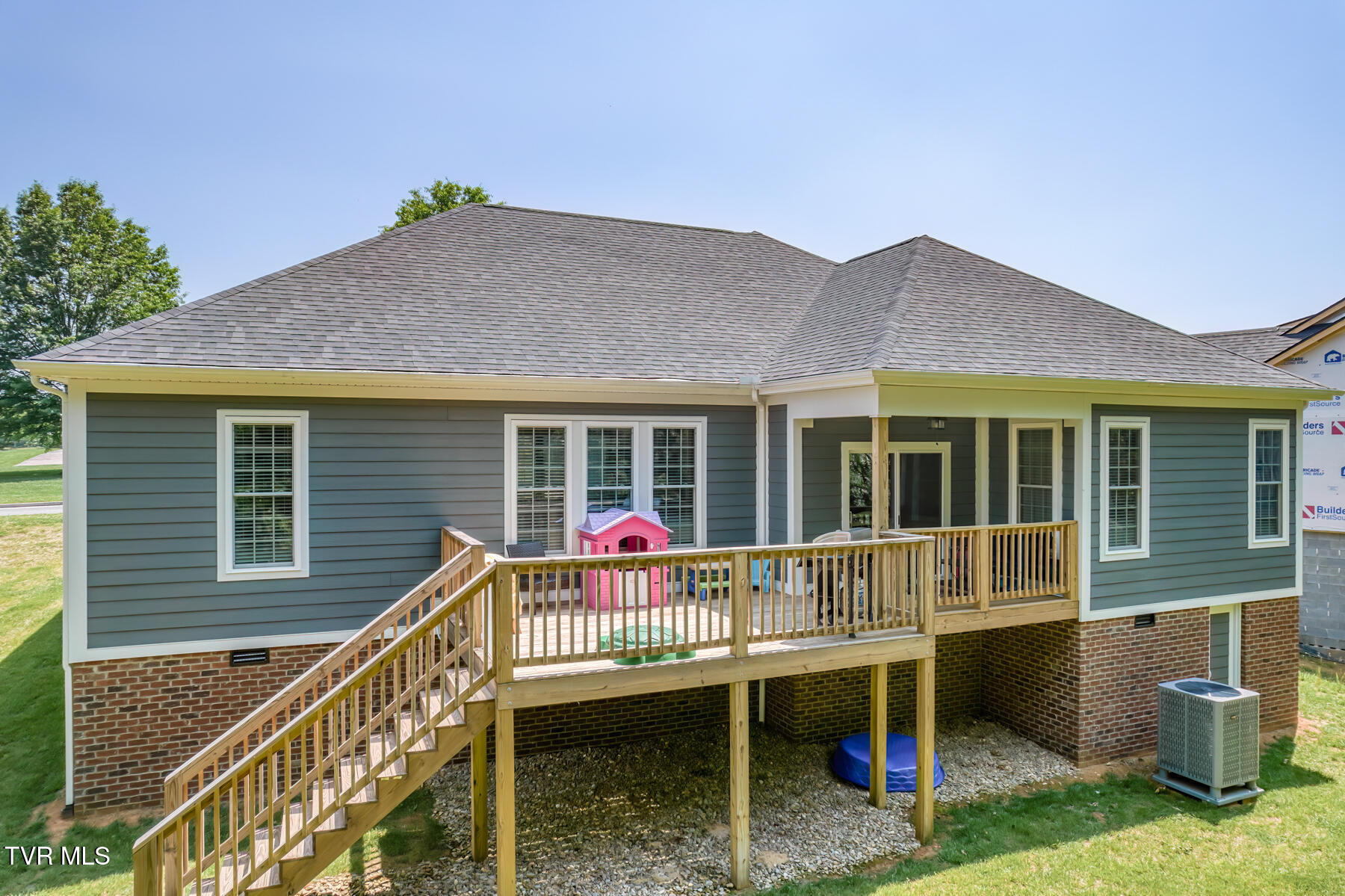 237 Oak View Circle Bristol, TN 37620 - Photo 36 of 38 237 Oak View Cir-36