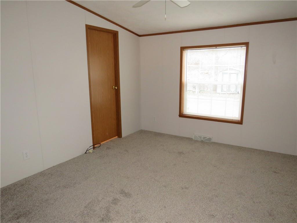 615 Deana Way Rochester, PA 15074 - Photo 11 of 22