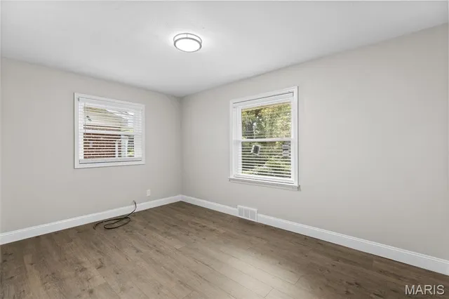 $149,900 | 5 Forest Home Court, St. Louis, MO 63137