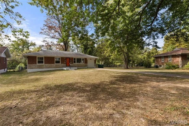 $149,900 | 5 Forest Home Court, St. Louis, MO 63137