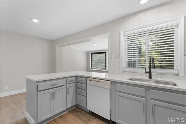 $149,900 | 5 Forest Home Court, St. Louis, MO 63137