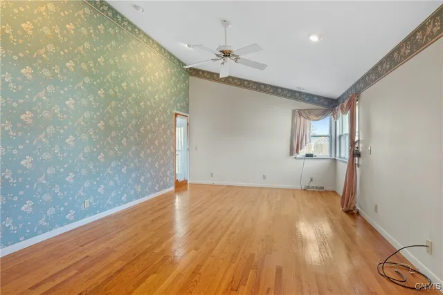 $299,900 | 108 Genesee Road, Camillus, NY 13031