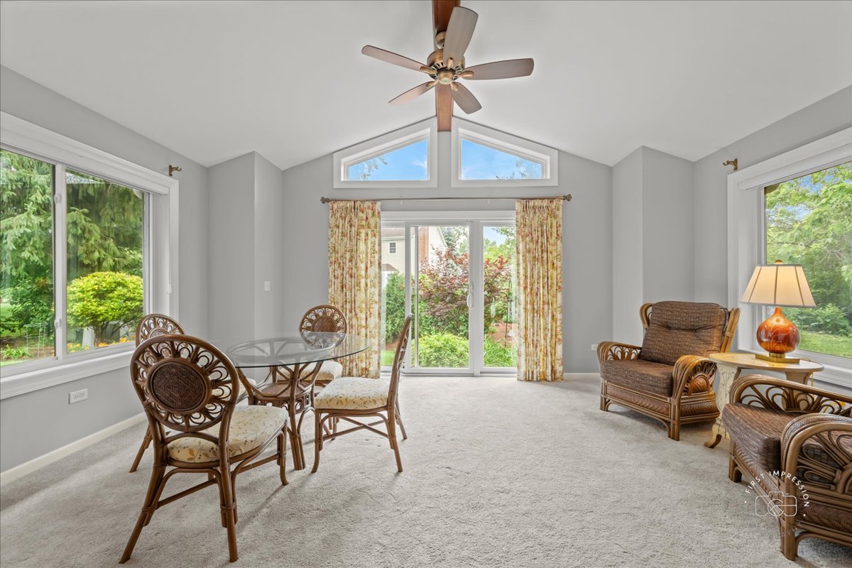 1105 West Bauer Road Naperville, IL 60563 - Photo 18 of 39 a workspace with furniture and a window